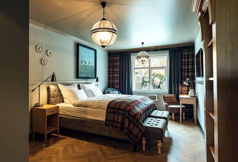 اتاق استاندارد, Skalakot Manor