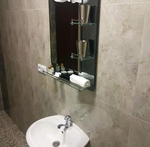 اتاق راحتی سه تخته, Sresidence