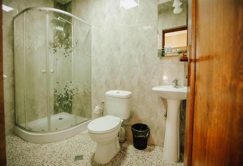 اتاق راحتی سه تخته, Sresidence