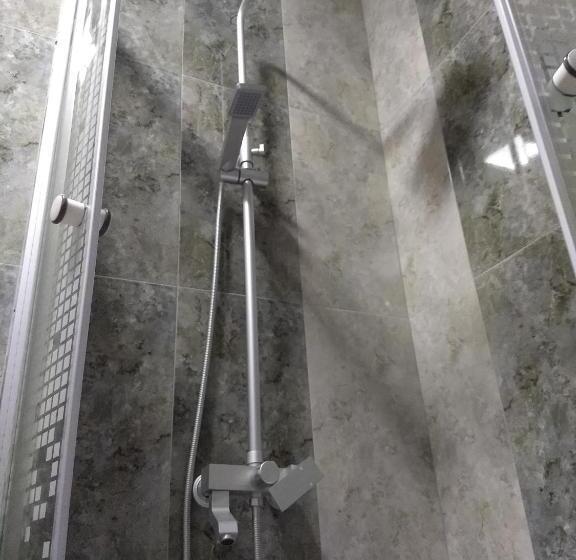 سوییت خانوادگی, Sresidence