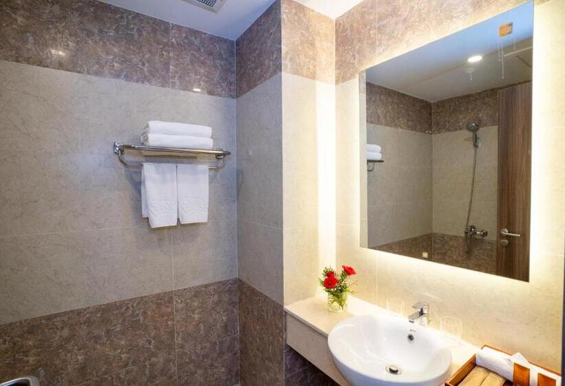 اتاق استاندارد با تخت بزرگ, Navy Hotel Cam Ranh