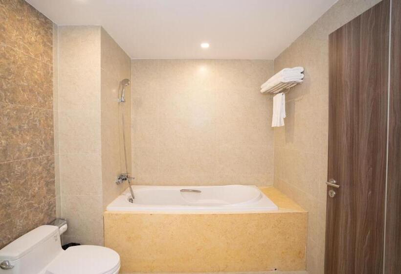 سوئیت با تخت بزرگ, Navy Hotel Cam Ranh