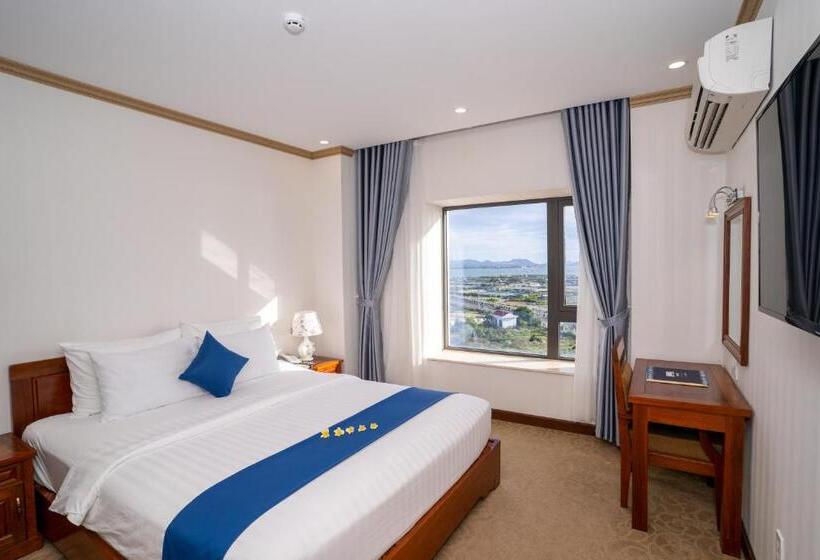 سوئیت با تخت بزرگ, Navy Hotel Cam Ranh