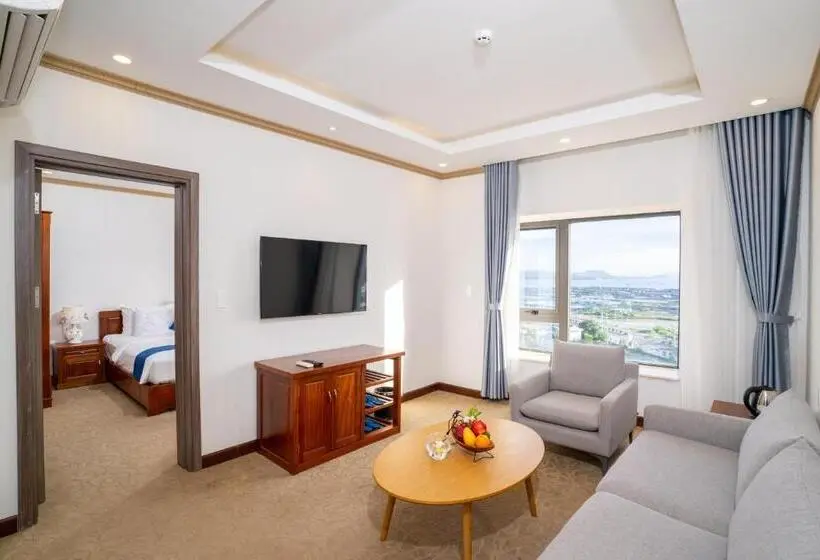 سوئیت با تخت بزرگ, Navy Hotel Cam Ranh