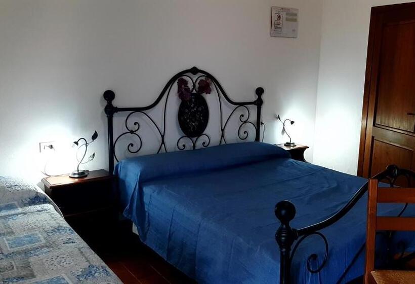 スタンダードトリプルルーム, Agriturismo Uliveto Gretacci