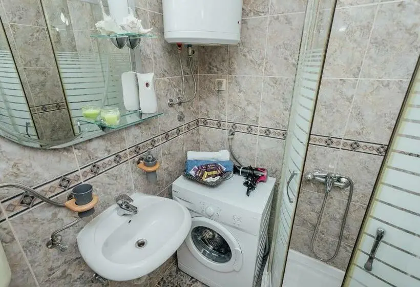 سوییت خانوادگی, Apartmani Vico