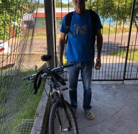 غرفة قياسية رباعية, Un Lugar Para Compartir