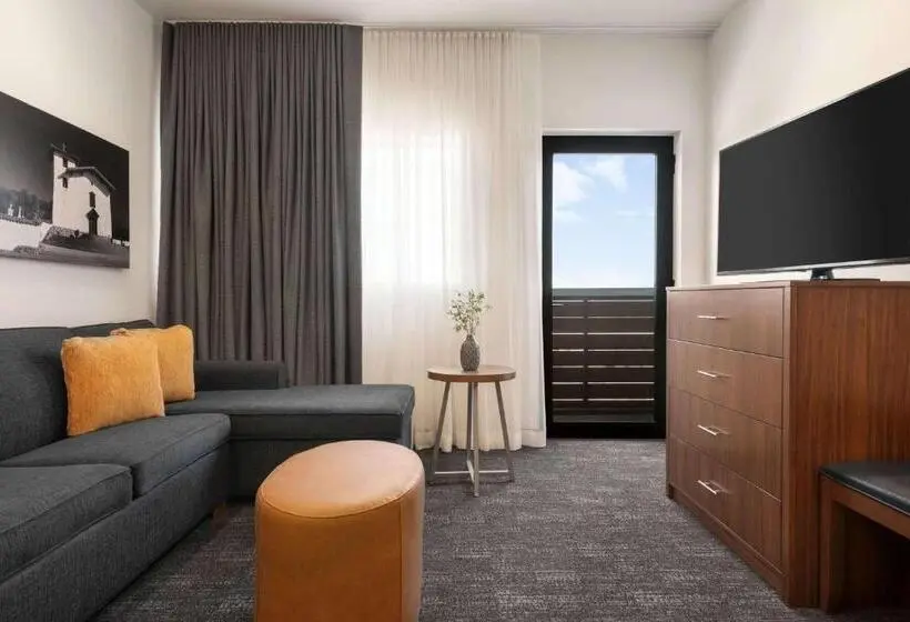 キングサイズベッドのデラックススイート, La Quinta By Wyndham San Luis Obispo