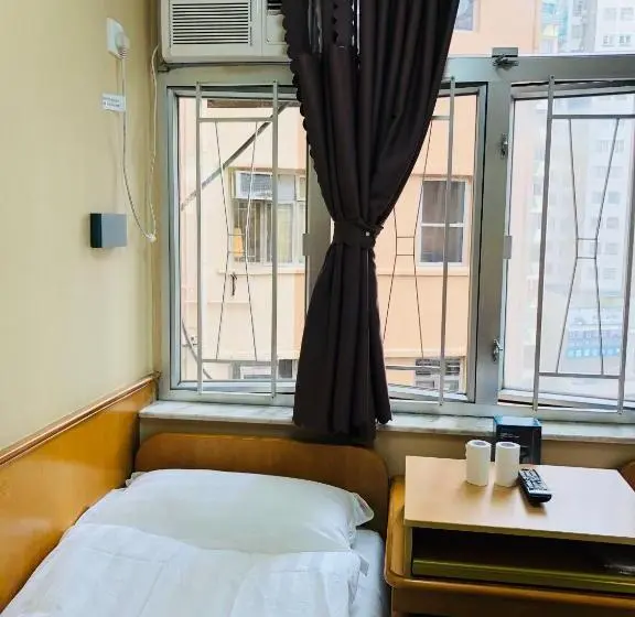 اتاق استاندارد یک نفره, Good Fortune Inn