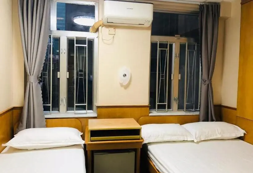 اتاق استاندارد سه نفره, Good Fortune Inn