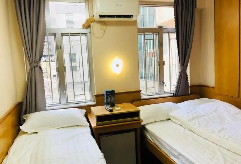اتاق استاندارد سه نفره, Good Fortune Inn