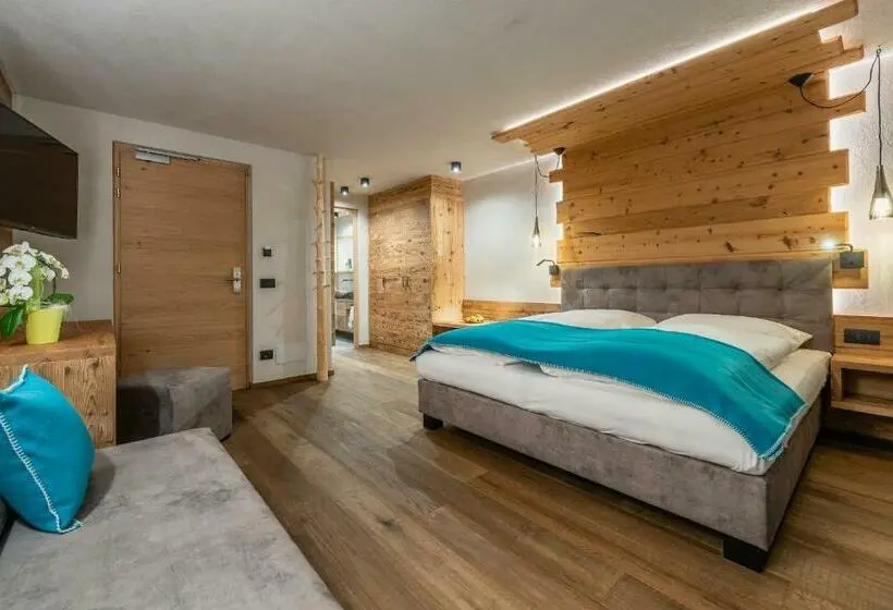 Deluxe-huone Parveke, Garni Mia Co