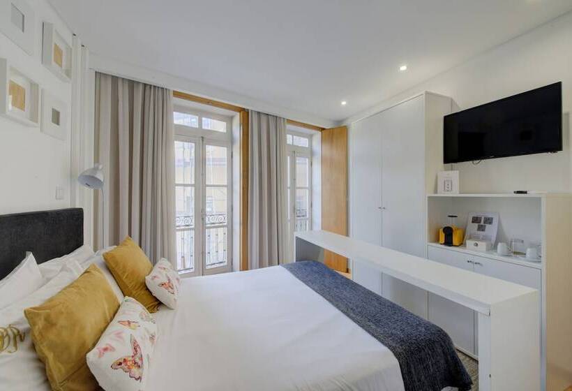 Люкс с Балконом, Bellu Suites