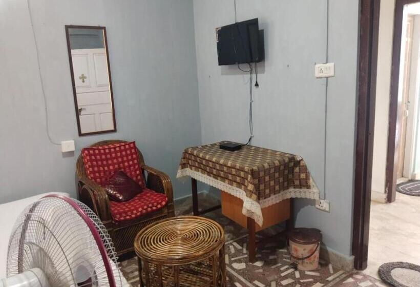 标准间, Winnie S Lodge