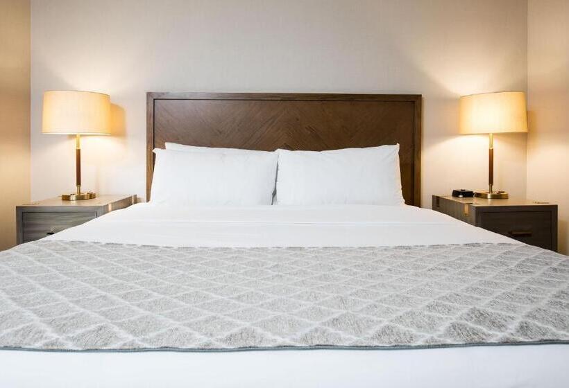 غرفة ديلوكس سرير كينج, Pomeroy Inn & Suites Prince George