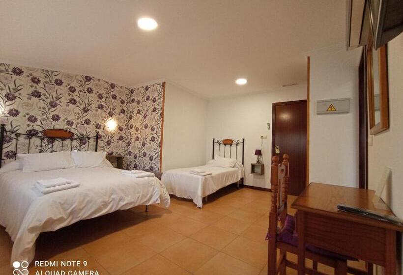 غرفة قياسية ثلاثية, Pensión O Escondidino