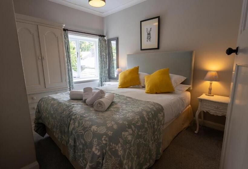 בית, 3 חדרי שינה, The Lower Buck Inn