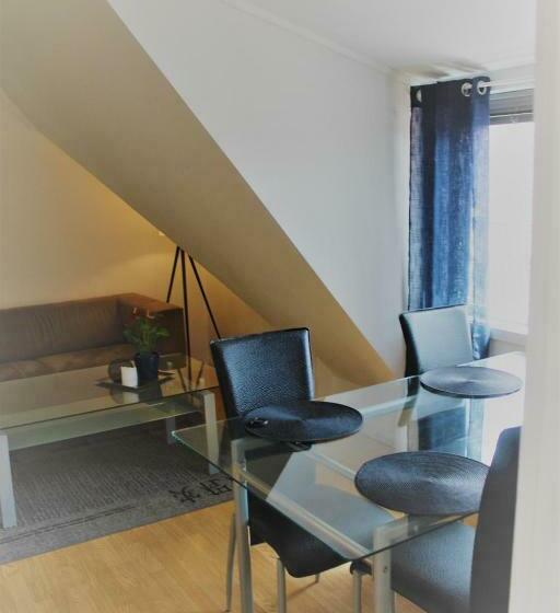 스탠다드 스튜디오, O Brian Gjestehus