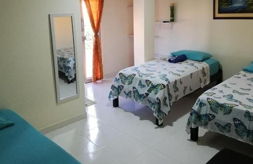 חדר משפחתי, Jesmar