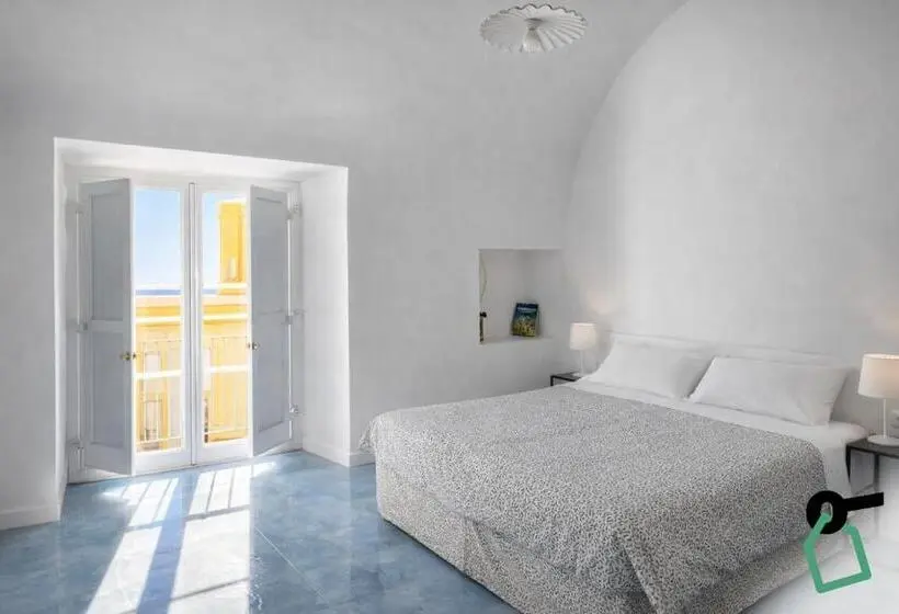 スタンダードルーム, Hotiday Positano Suites And View