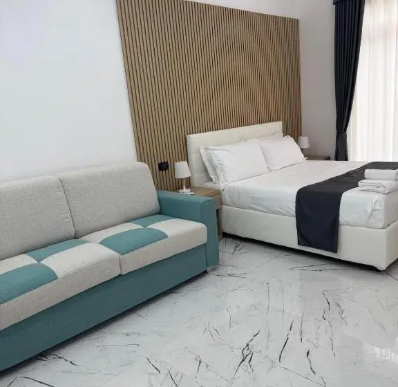 デラックスの４人部屋, Hotiday Room Collection   Napoli Centro Storico