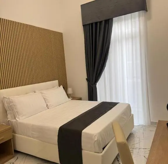 デラックスの４人部屋, Hotiday Room Collection   Napoli Centro Storico