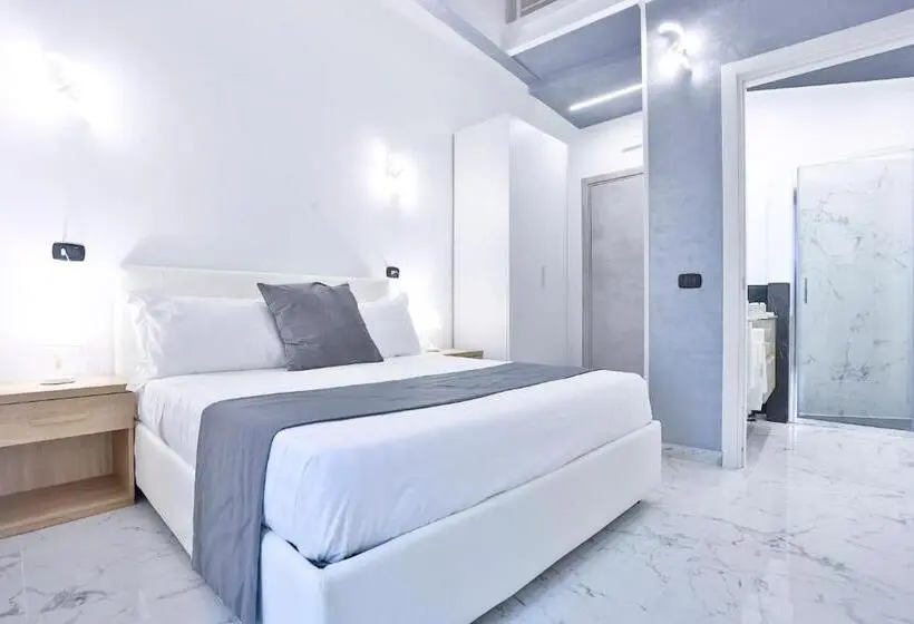 デラックスの４人部屋, Hotiday Room Collection   Napoli Centro Storico