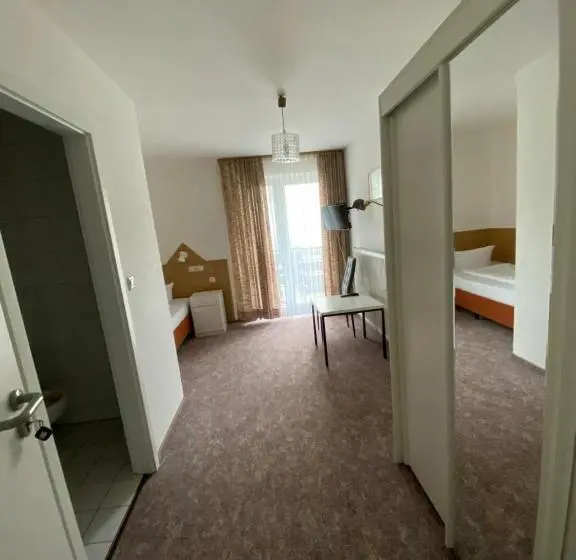 庭の見えるシングルルーム, Seehaus