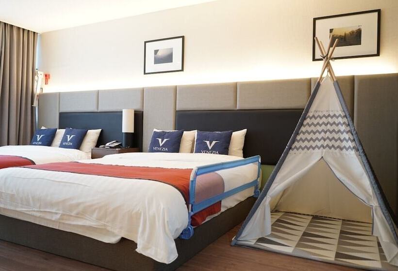 سوییت با استخر, Venezia Hotel And Resort