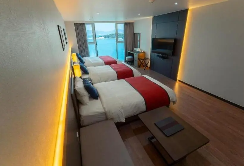 デラックストリプルルーム, Venezia Hotel And Resort