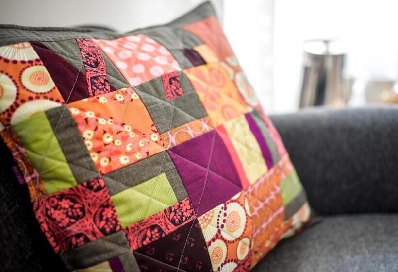 Люкс, The Kitch Inn   Boutique Inn And Wine Bar