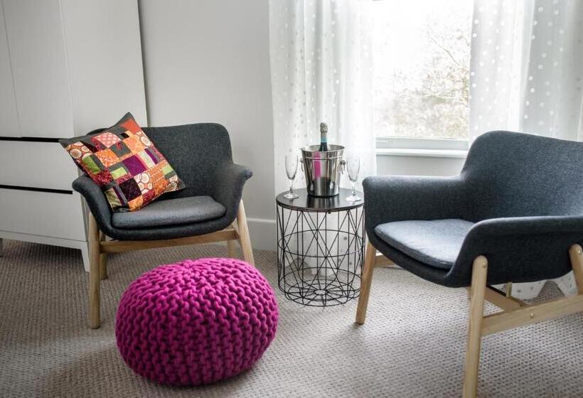 جناح, The Kitch Inn   Boutique Inn And Wine Bar