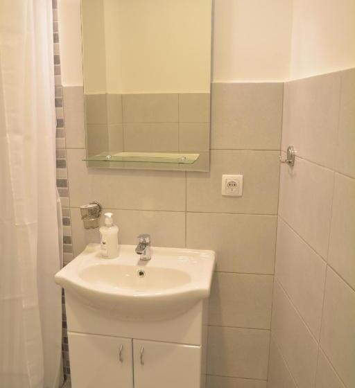 اتاق استاندارد سه نفره, Vila Nova