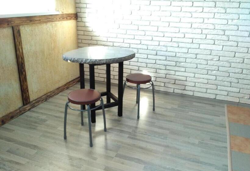 استودیوی سوپریور, Milo Apart