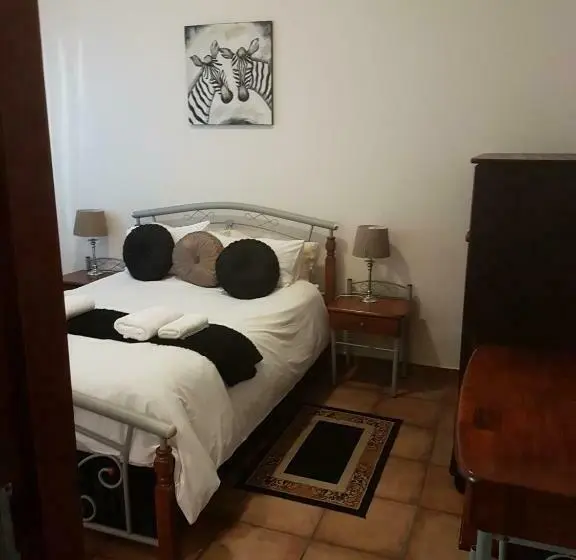 ２ベッドルームハウス, Oppi Rotse Guesthouse