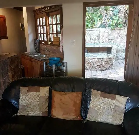 ２ベッドルームハウス, Oppi Rotse Guesthouse