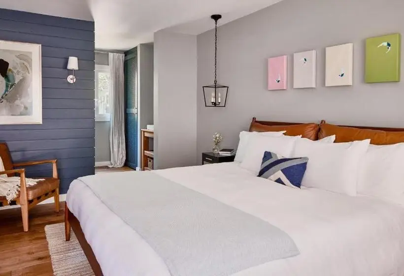 اتاق سوپریور برای معلولان, Journey East Hampton
