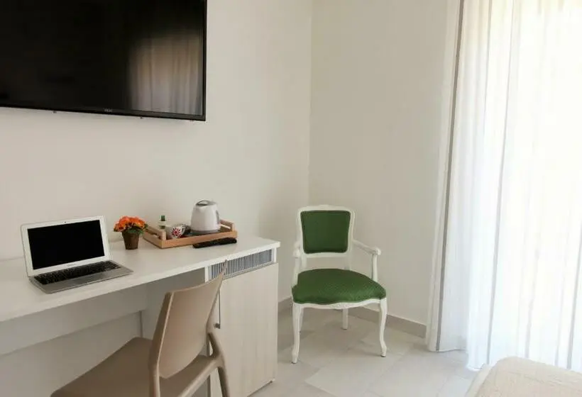 اتاق لوکس, Central Apartments