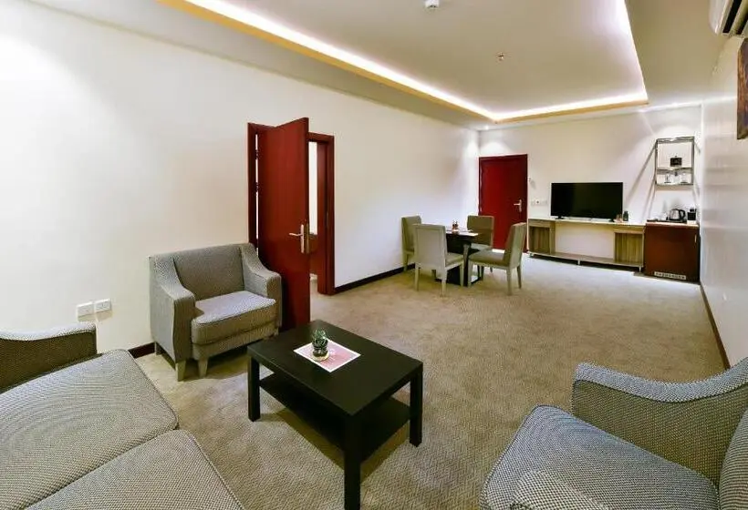 سوییت جونیور لوکس, Golden Dune Hotel Turaif