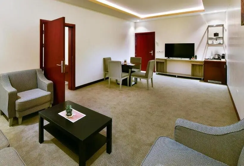 سوییت خانوادگی, Golden Dune Hotel Turaif