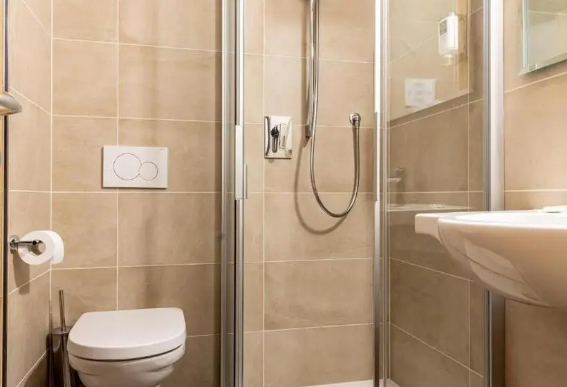 Basic-huone, B&b Hotel Sonneck
