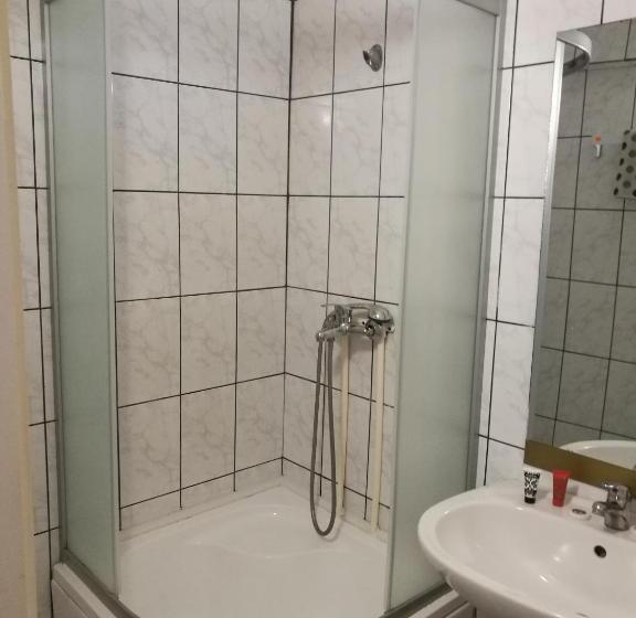 バルコニー付きスタンダードルーム, Dona