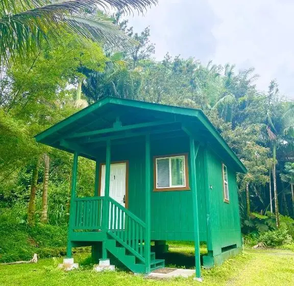 バスルーム共有のトリプルスタンダード, Hawaiian Sanctuary Eco Retreat Center