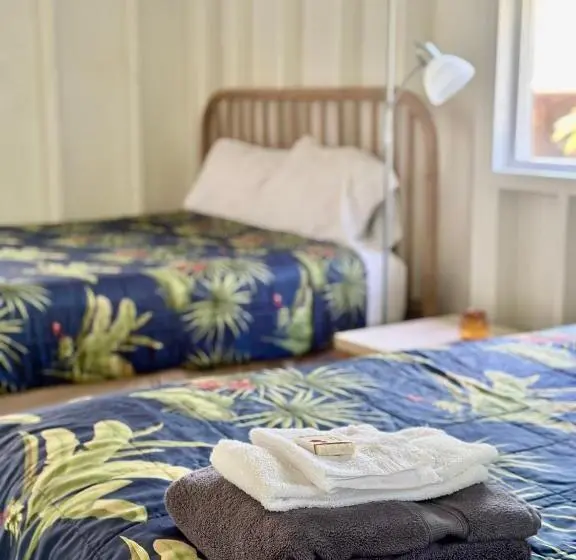 バス共有のスタンダードルーム, Hawaiian Sanctuary Eco Retreat Center