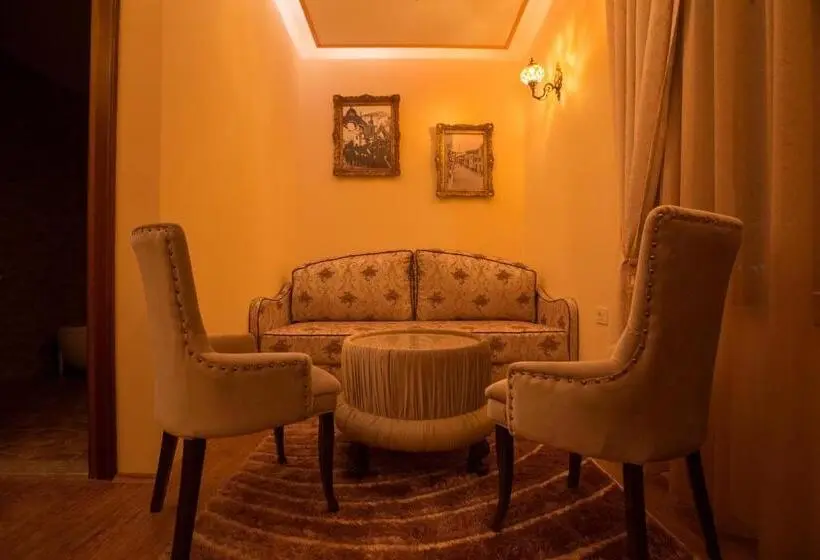اتاق لوکس با بالکن, Robevski Luxury Rooms