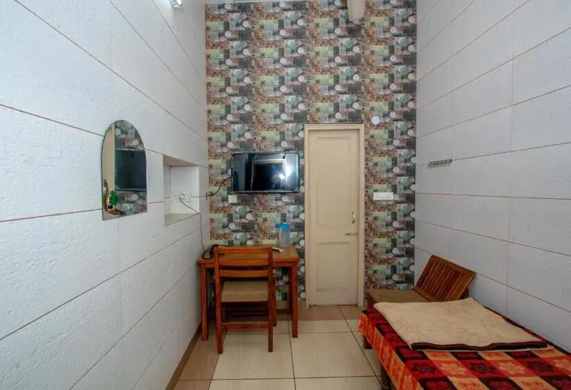 シングルデラックスルーム, National Guest House