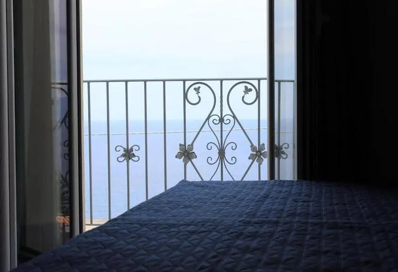 اتاق استاندارد با بالکن و چشم‌انداز دریا, Residenza Vinci Room & Suite