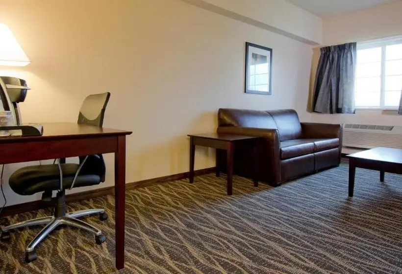 キングサイズベッドのスーペリアルーム, Cobblestone Inn & Suites  Boone