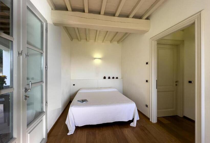 标准工作室带泳池景, La Chiusa Di Rio