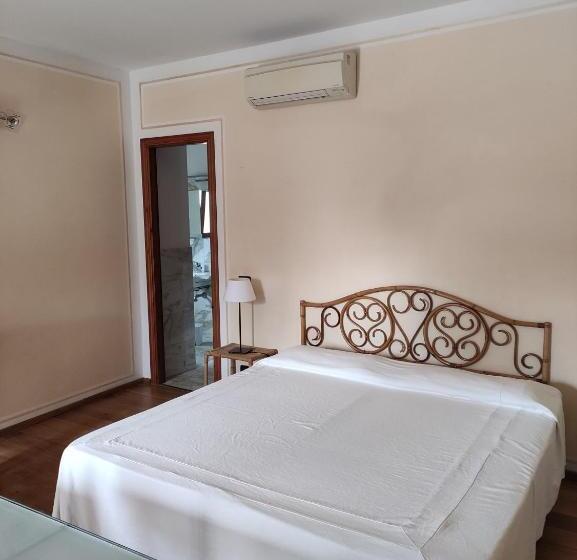 标准工作室, La Chiusa Di Rio